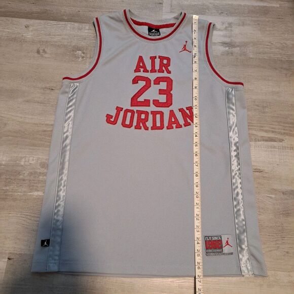 Nike Air Jordan # 23 Basketball Boys Jersey Youth Size XL 13-15 Years Grey - Picture 7 of 13